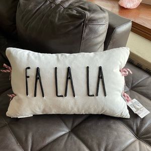 🥰NWT Rae Dunn FA LA LA Pillow